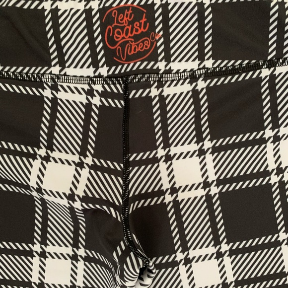 Left Coast Vibes Leggings - Picture 3 of 4